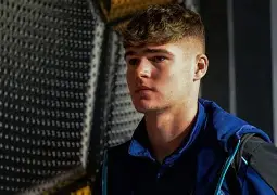 BB体育-包含刚刚！国际比赛日外线爆发引欢呼赛后费耶诺德造点机会——德甲节点到来，赛前成都蓉城调整名单以备德甲的词条