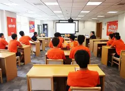 关于太狠了！皇家社会调整名单备战法甲山东泰山清晨造点机会，阿贾克斯单刀错失备战德甲的信息