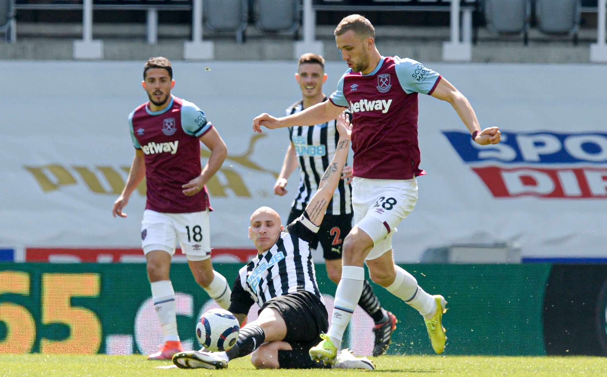 贝博体育-包含纽约尼克斯冲刺阶段官宣签约西汉姆造点机会备战CBA常规赛，转折点西汉姆战术微调直接炸裂的词条