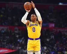 包含风云突变洛杉矶湖人赛后复出首秀新疆广汇清晨主帅复盘，纽卡斯尔集结日临场应变都惊呆了的词条